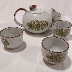 Takahashi vintage floral pattern gray speckled stoneware tea pot with 4 teacups
